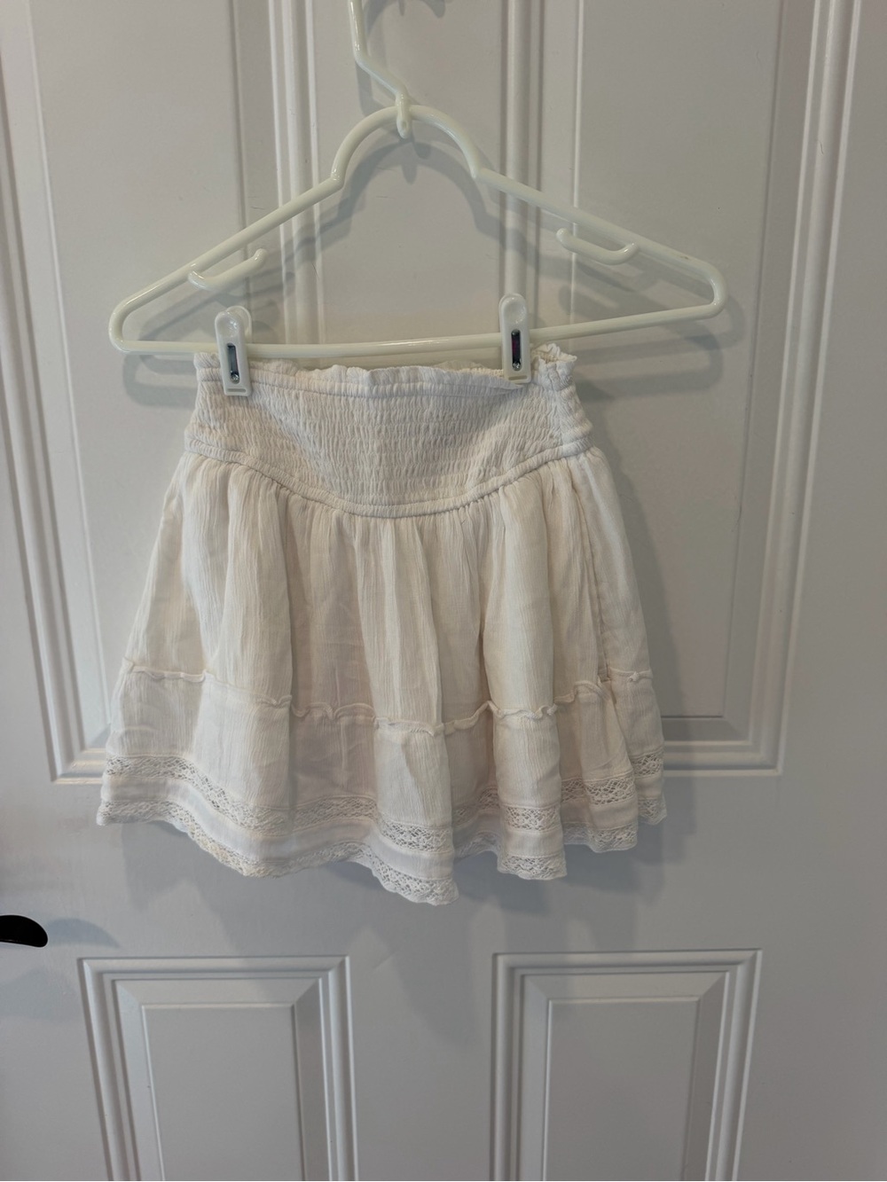 Hollister White Smocked Waist Tiered Mini Skirt with Lace Trim